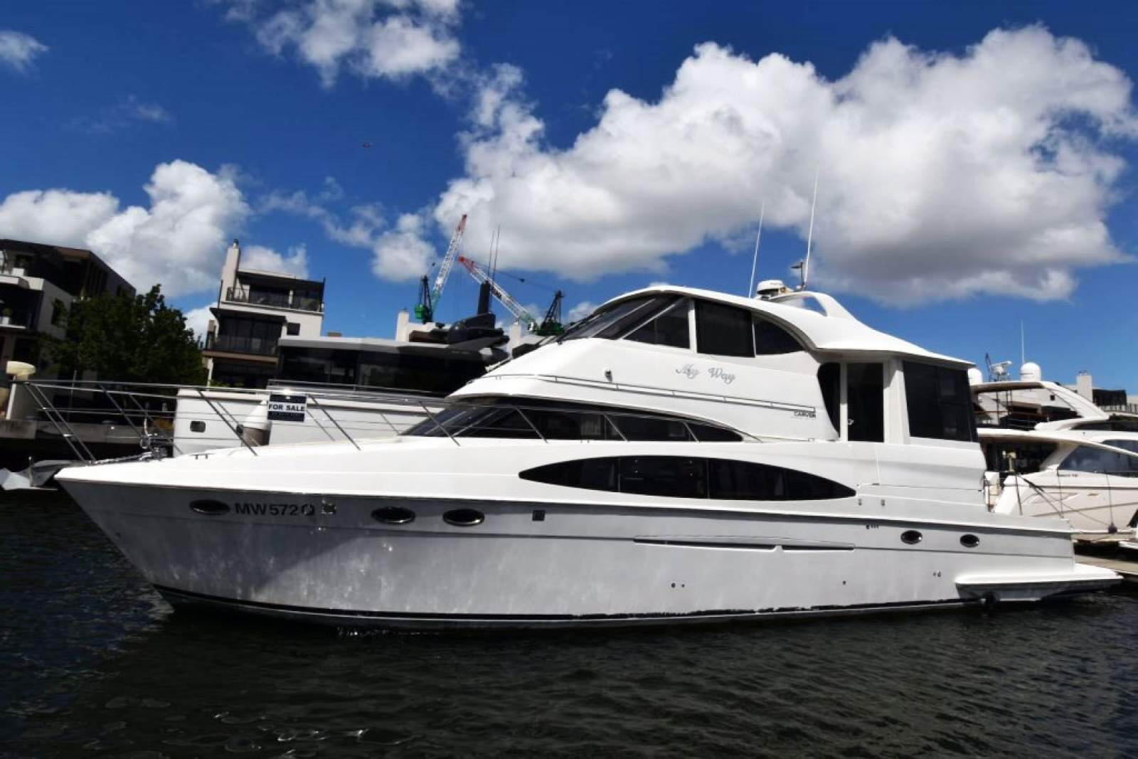 Carver 564 Motor Yacht 2003 29