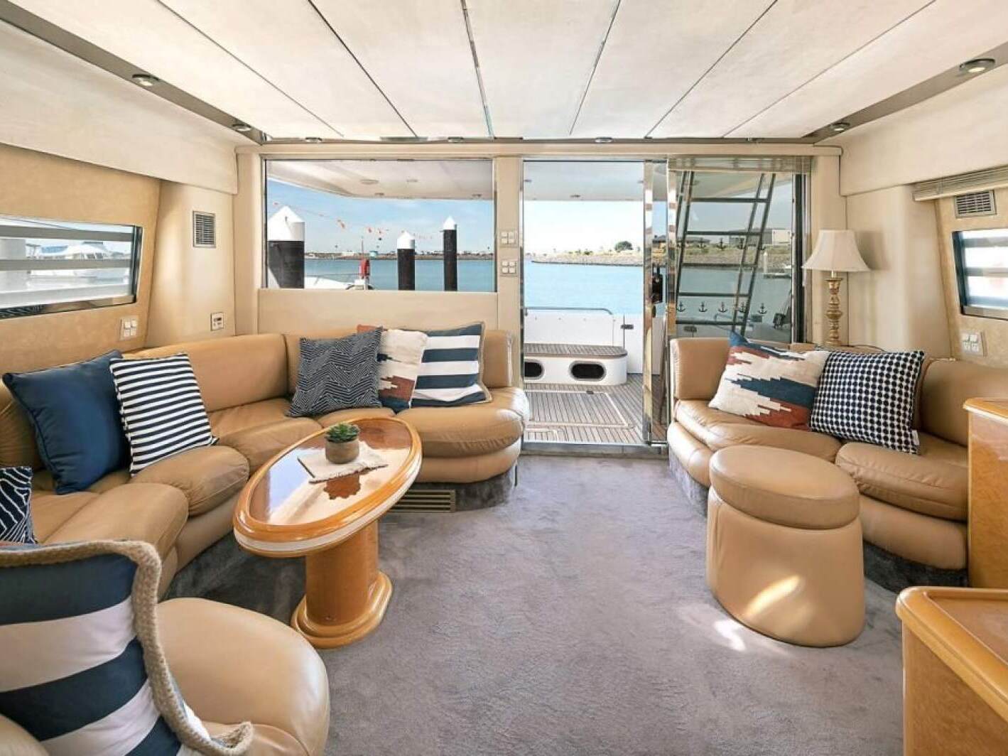 Fairline Squadron 65 0 02