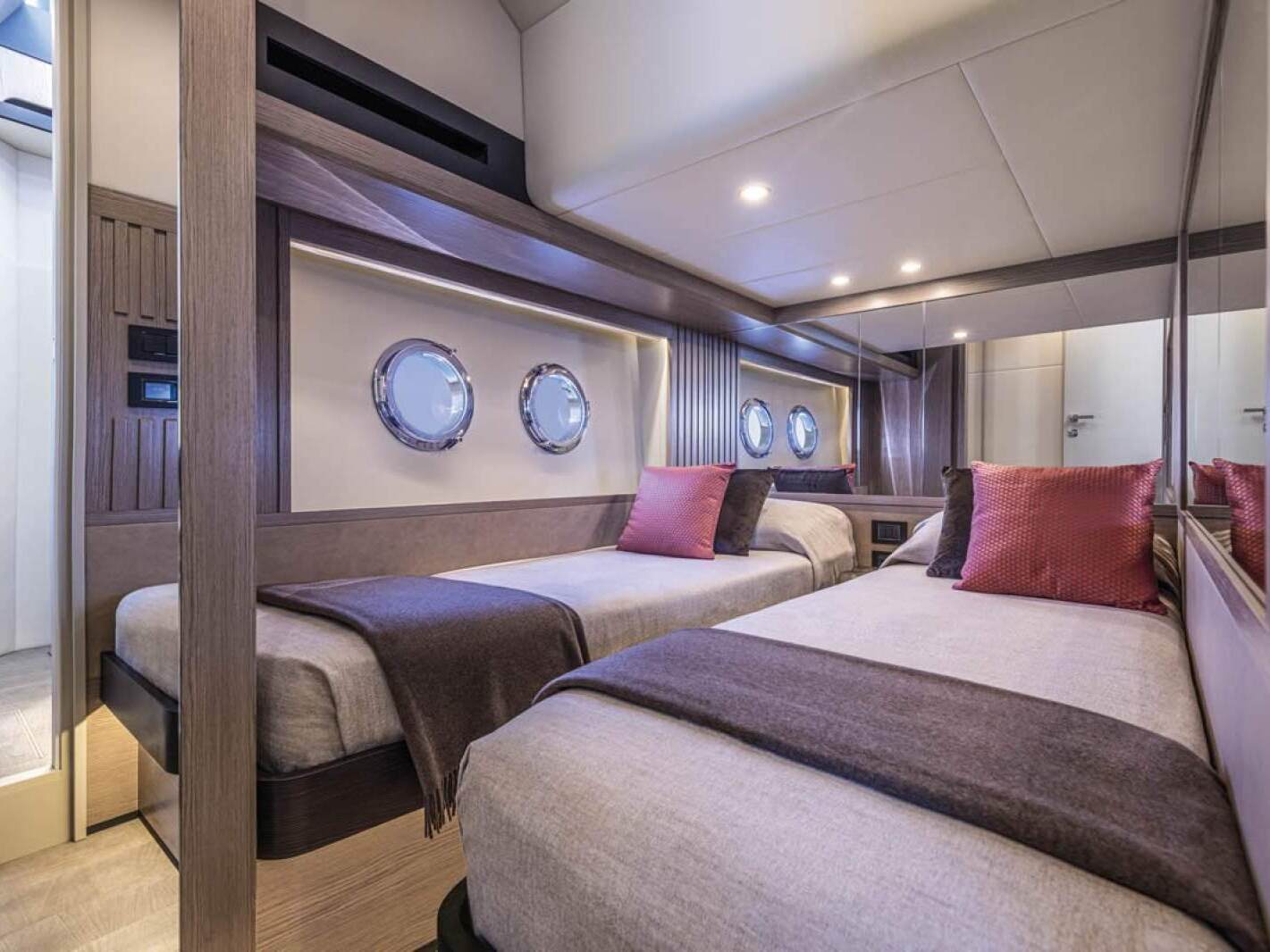 Absolute Navetta 53 0 13