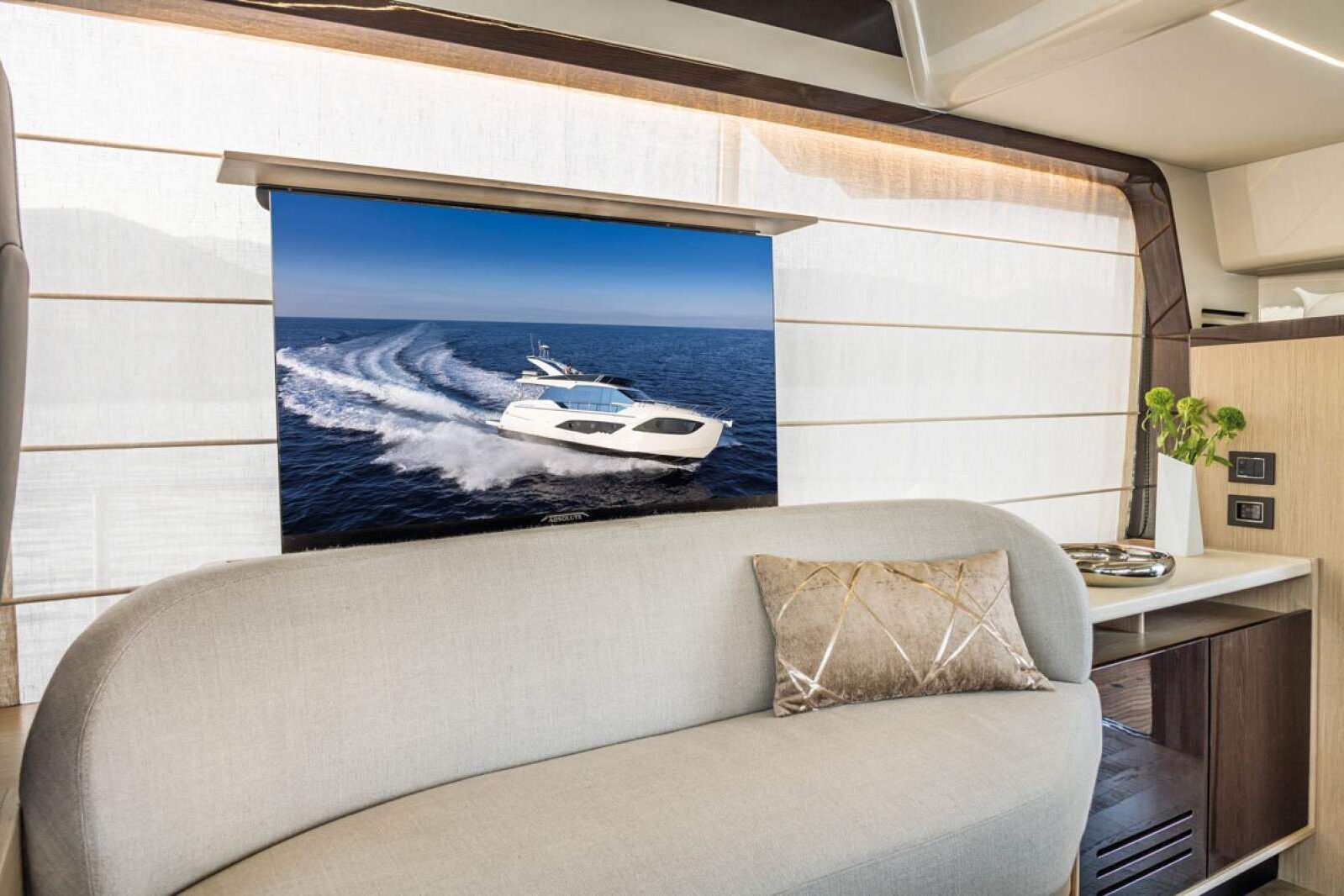 Absolute 47 Fly 0 19