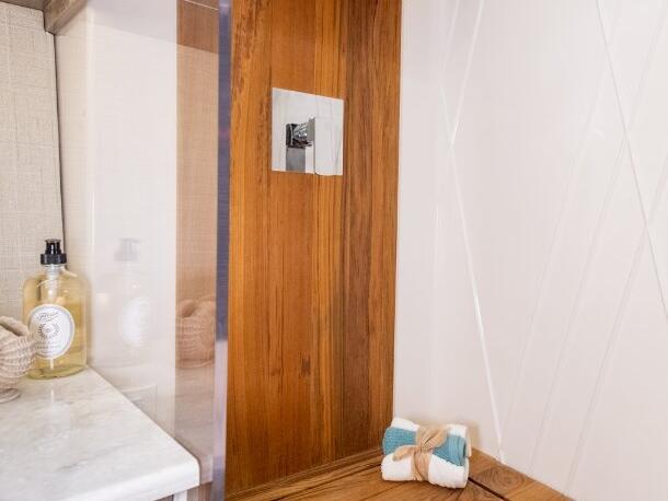 Regal 36 Grande Coupe 0 16