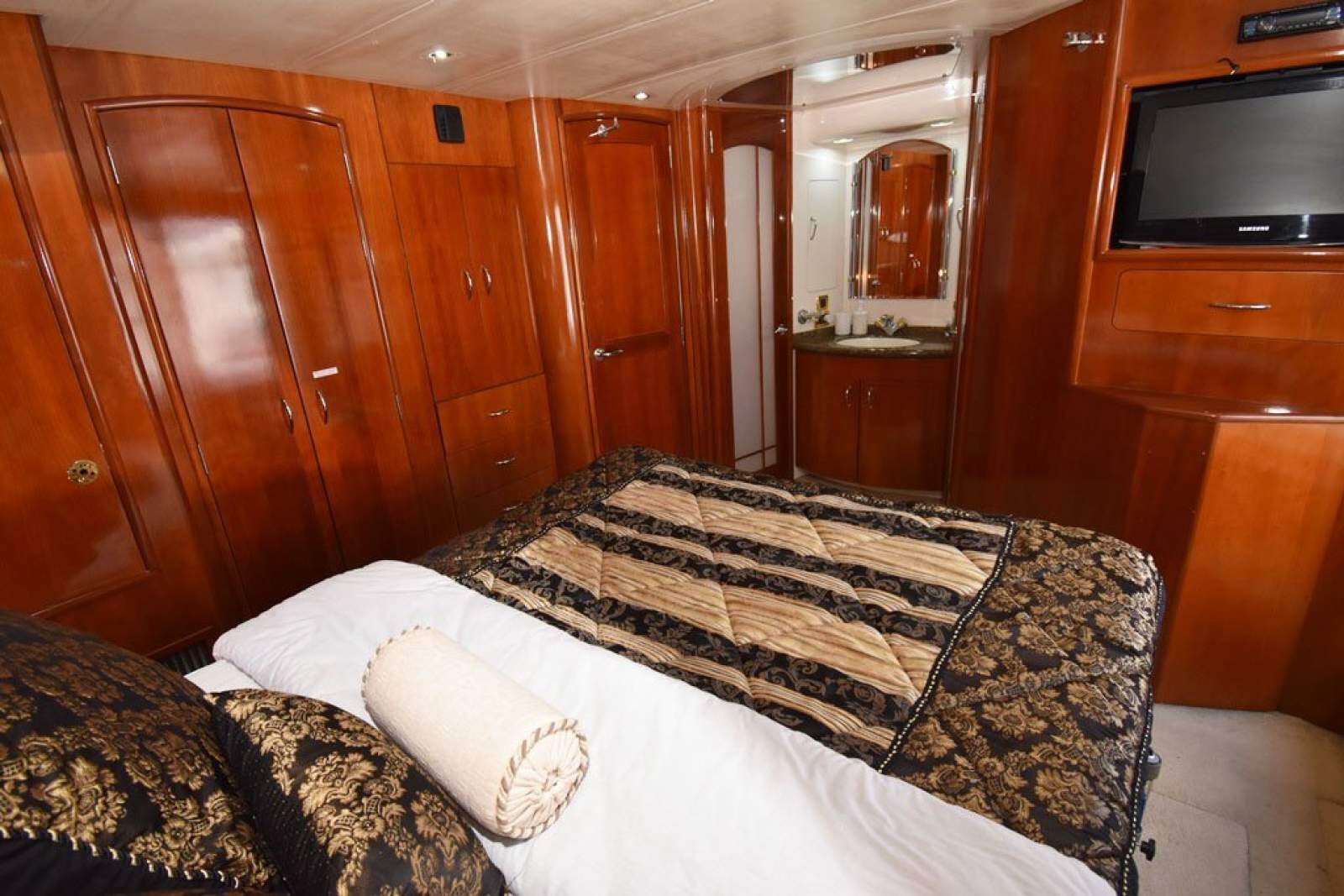 Carver 564 Motor Yacht 2003 11