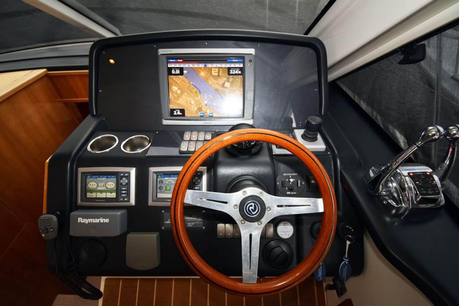 Riviera 5000 Sport Yacht 0 18