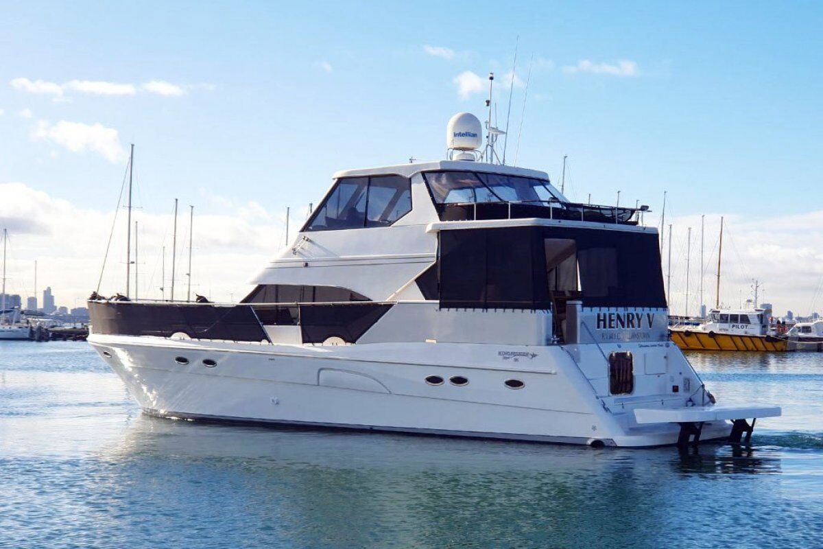 Kingfisher 56 Royale 0 01