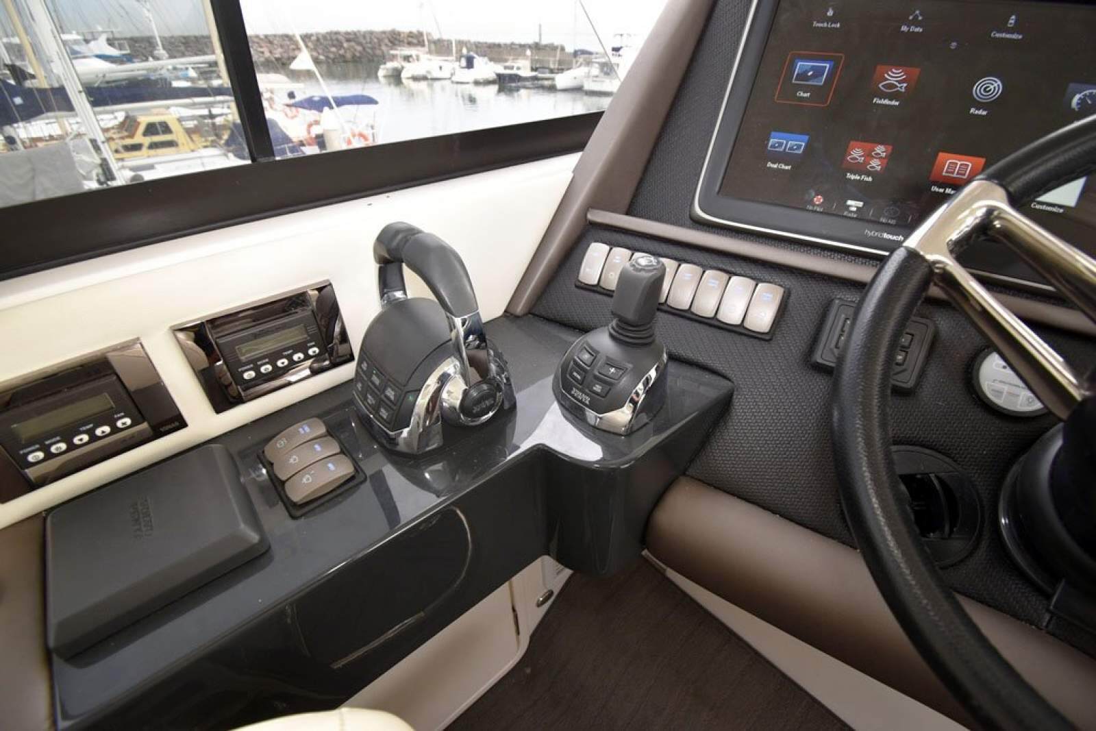 Riviera 50 Enclosed Flybridge 2015 33