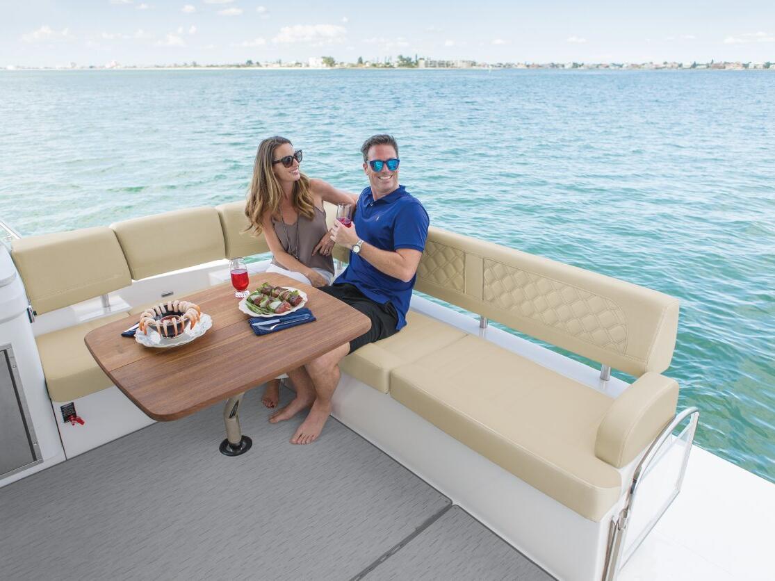 Regal 42 Grande Coupe 0 16