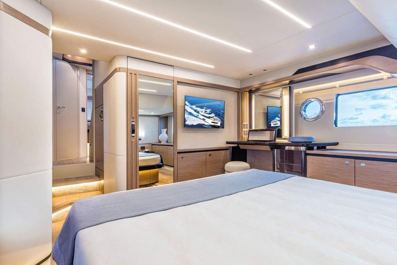 Absolute Navetta 52 0 21