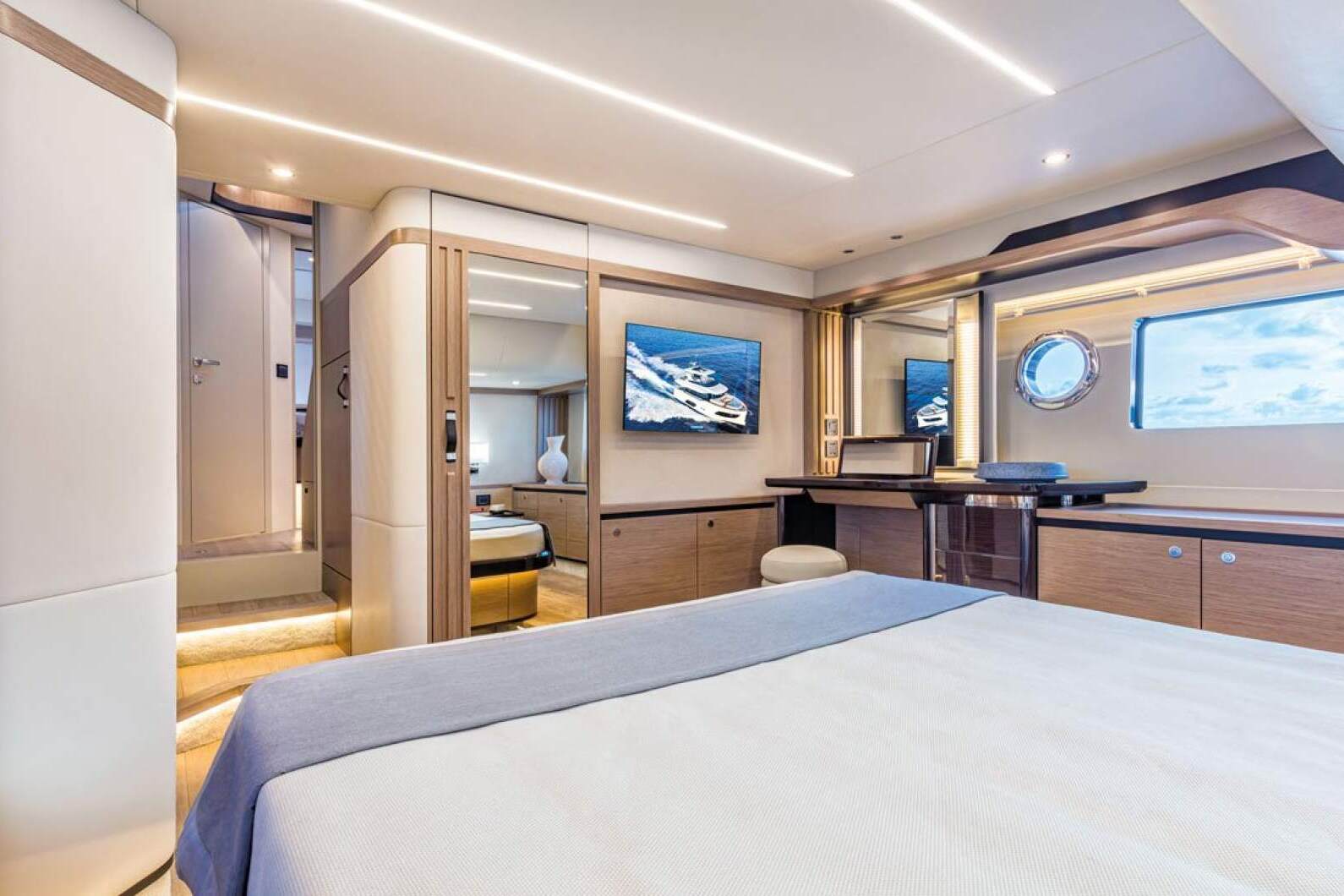 Absolute Navetta 52 0 21