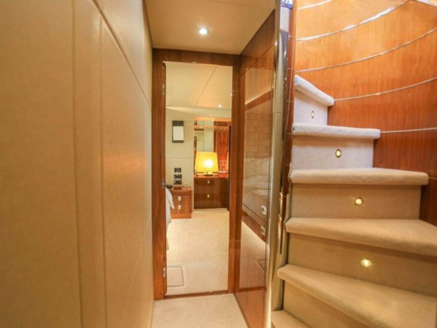 Sunseeker Manhattan 75 0 07