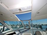 Cruisers Yachts 390 Express Coupe 0 09
